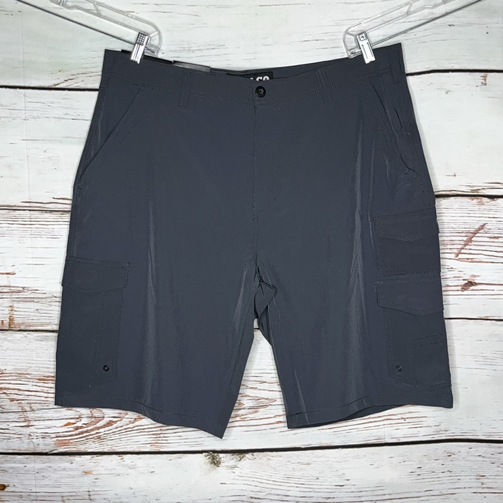 Iron Co. NWT Size 40 Greystone Stretch Performance Fabric Hybrid Cargo Shorts